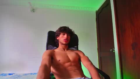 Snapshot of isaac__efx chatting on October 21, 3:27 pm isaac online show from October 21, 3:27 pm