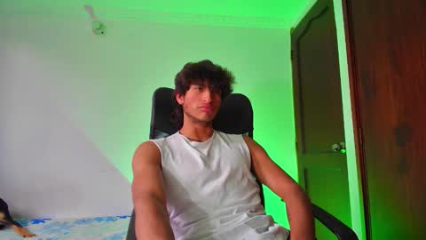 Snapshot of isaac__efx chatting on October 22, 8:43 pm isaac online show from October 22, 8:43 pm