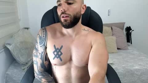 Isaac carter online show from January 31, 10:18 pm