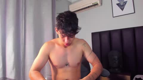 isaac_cryston online show from March 9, 9:36 pm