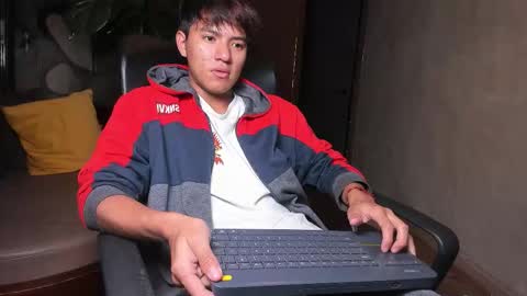 isaac_grimm online show from February 19, 6:01 am