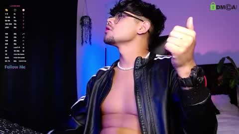 Snapshot of isaac_saenz chatting on September 17, 11:08 pm Isaac Saenz. online show from September 17, 11:08 pm