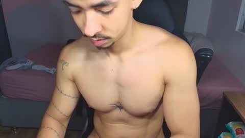 muscle isaac online show from July 2, 1:36 am
