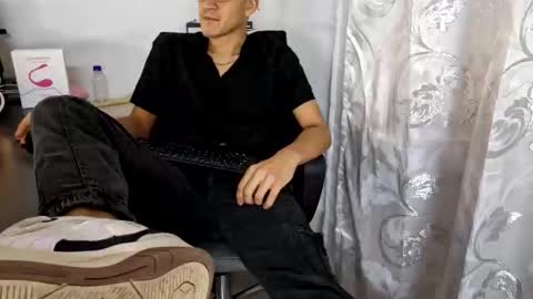 Isaac online show from October 15, 4:49 am