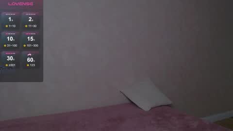 Bella online show from November 25, 1:32 pm