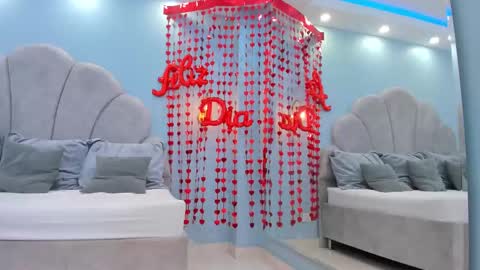 Snapshot of isabel_jamess chatting on February 14, 11:31 am Isa online show from February 14, 11:31 am