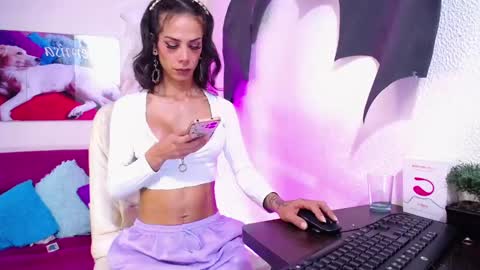 Snapshot of isabel_lopez_ chatting on September 29, 2:38 pm isabel online show from September 29, 2:38 pm
