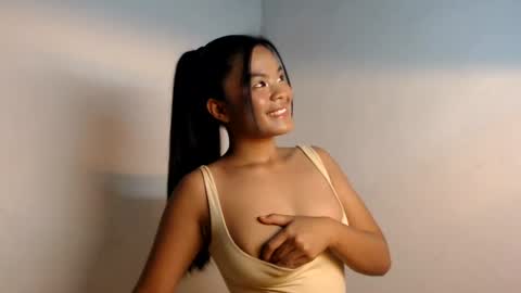Isabell online show from June 19, 9:10 pm