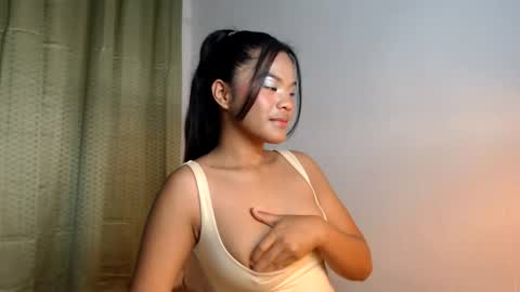 Isabell online show from June 15, 9:18 pm