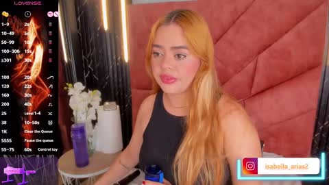 Snapshot of isabella_arias1 chatting on March 8, 4:45 am Isabella Arias online show from March 8, 4:45 am
