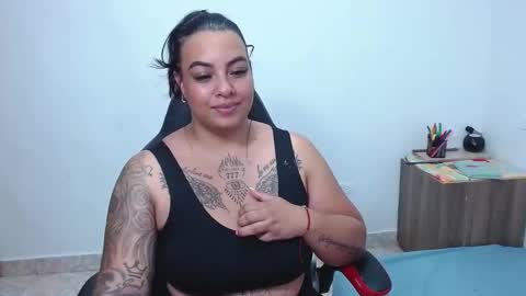  estefania online show from February 26, 9:55 am