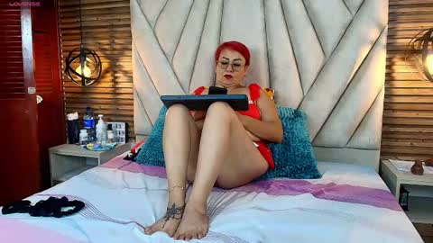 isabella_luxet online show from July 28, 7:39 pm