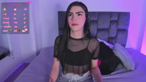 Isabella Moon9 online show from June 12, 12:15 pm