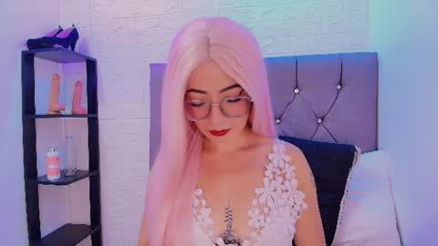 Isabella online show from June 12, 9:58 pm