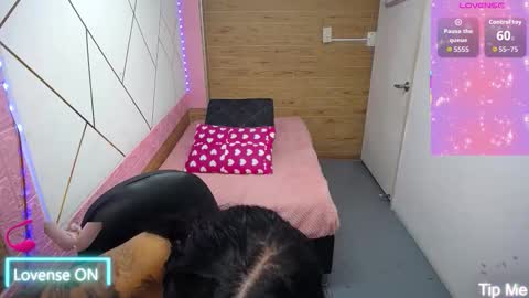 isabella_roseee online show from October 13, 8:00 pm