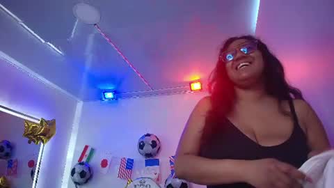 Isabella  online show from July 14, 7:30 pm