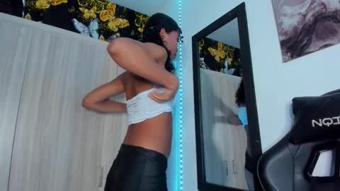 isabella online show from January 16, 1:47 am