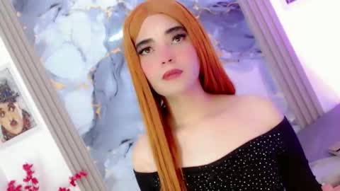 Isabella Vogue online show from May 20, 1:39 pm