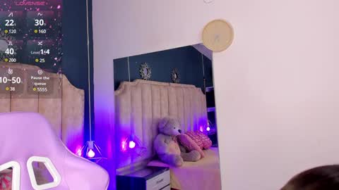    v online show from January 15, 9:09 pm