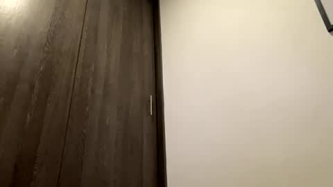 Isabella.. back again  online show from December 26, 6:19 am