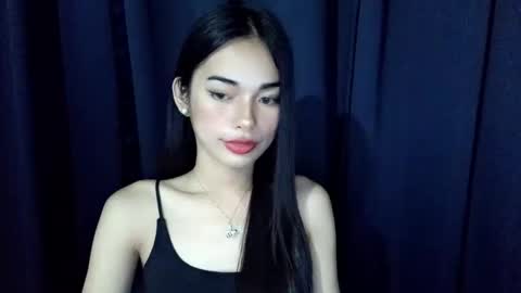 Snapshot of isabelle_willis chatting on October 21, 2:21 pm Isabelle online show from October 21, 2:21 pm