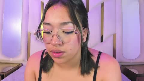 isabellrodriguez18 online show from March 27, 8:26 am