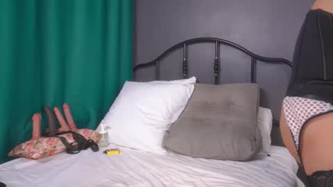 isadoradunkan online show from November 2, 9:04 pm