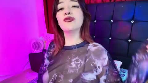Isabella Ferrer online show from June 29, 5:37 am