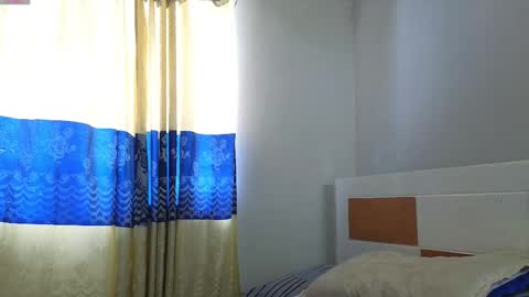 Snapshot of isaiashunt_ chatting on September 22, 7:07 pm isais hunt online show from September 22, 7:07 pm