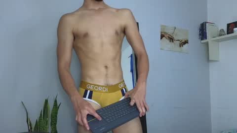 Snapshot of isaiashunt_ chatting on January 15, 4:15 am isais hunt online show from January 15, 4:15 am