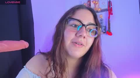 Snapshot of isarhodes_ chatting on December 1, 11:29 pm Isa online show from December 1, 11:29 pm