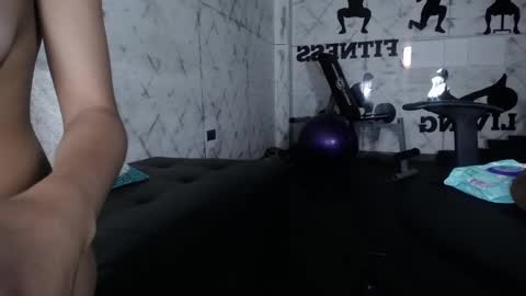 I S A  S AN D E R S  online show from October 30, 9:15 pm