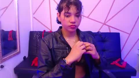 isabela online show from June 13, 4:01 am