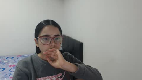 Emma online show from January 6, 1:31 am