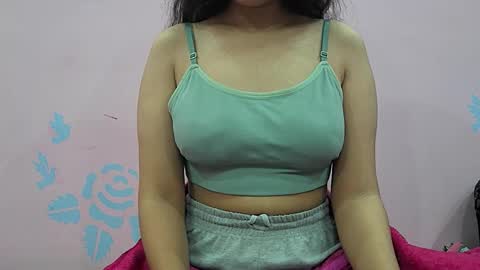 ishika_singh_ online show from February 1, 3:58 am