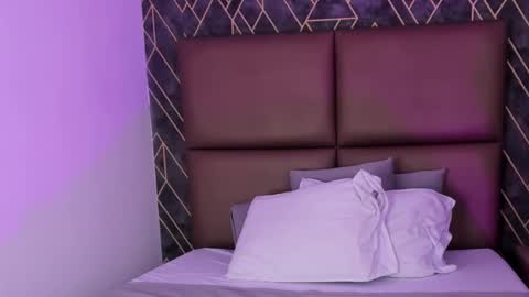 isidel79 online show from January 16, 2:15 pm