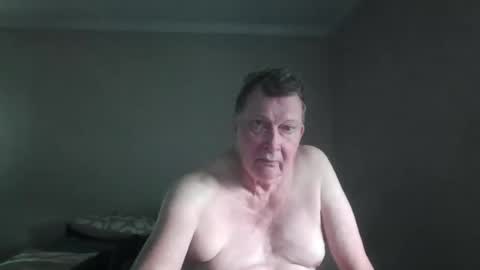 island625103 online show from July 21, 4:09 pm