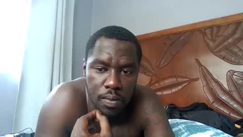 islandbey242 online show from May 26, 2:56 pm