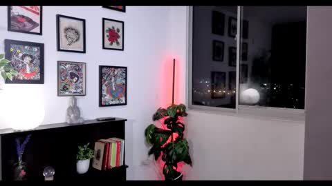 Julyane online show from November 16, 11:40 pm