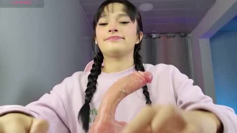 I S S A B E L A Igissaa ax    Xlittleissa  online show from November 9, 12:58 am