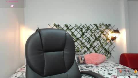 Issa  online show from September 9, 3:34 pm