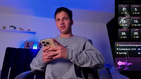 Issac online show from February 21, 10:39 am