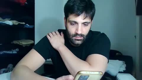 Snapshot of italianboybcn chatting on March 6, 8:48 pm italianboybcn online show from March 6, 8:48 pm