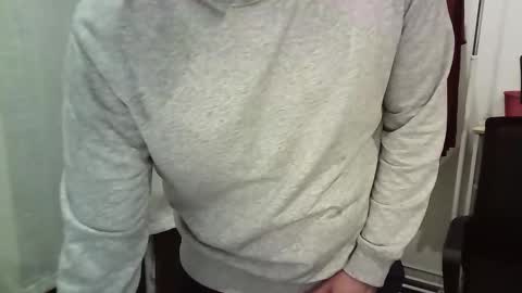 italianboybcn online show from November 4, 11:06 pm