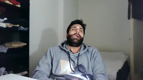 Snapshot of italianboybcn chatting on March 2, 5:36 pm italianboybcn online show from March 2, 5:36 pm