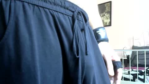 italianmonsterD online show from October 3, 9:06 am