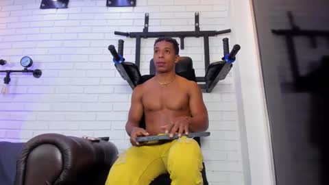 Italo Moore online show from November 9, 11:24 am