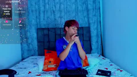 ithan_kingtwin online show from July 25, 11:13 pm