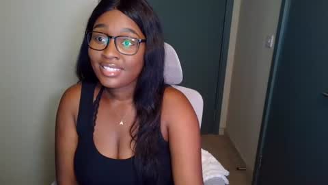 itsanna_b online show from July 2, 2:31 am