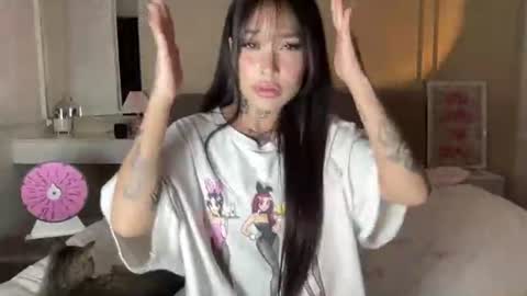 helltai online show from June 12, 3:22 pm